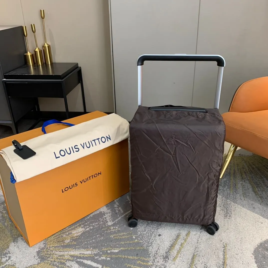 Louis Vuitton Horizon 55 in pristine white Monogram canvas Suitcase