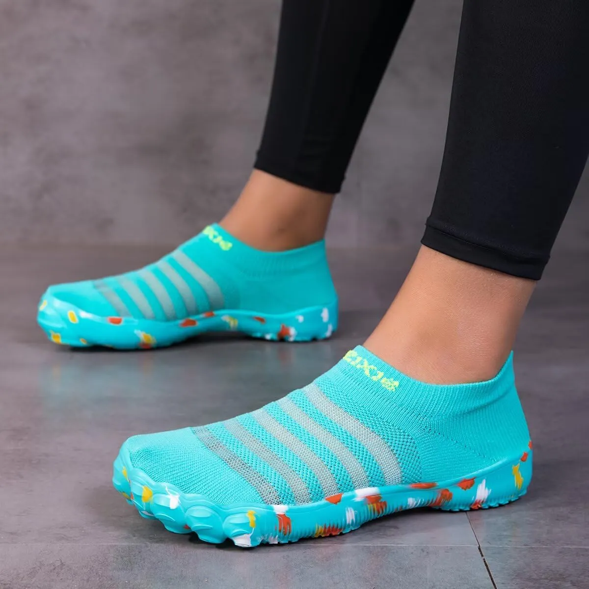 TOLLN Quick-Dry Barefoot Water Shoes for Men, Women & Youth – Versatile Aqua Socks for Beach, Pool, Kayaking, Hiking, Surfing, Yoga & Outdoor Sports